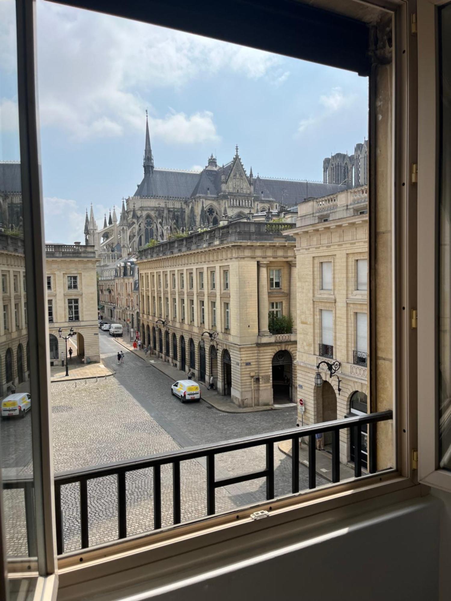 Royal Home, Hypercentre Reims Avec Vue Cathedrale Eksteriør bilde